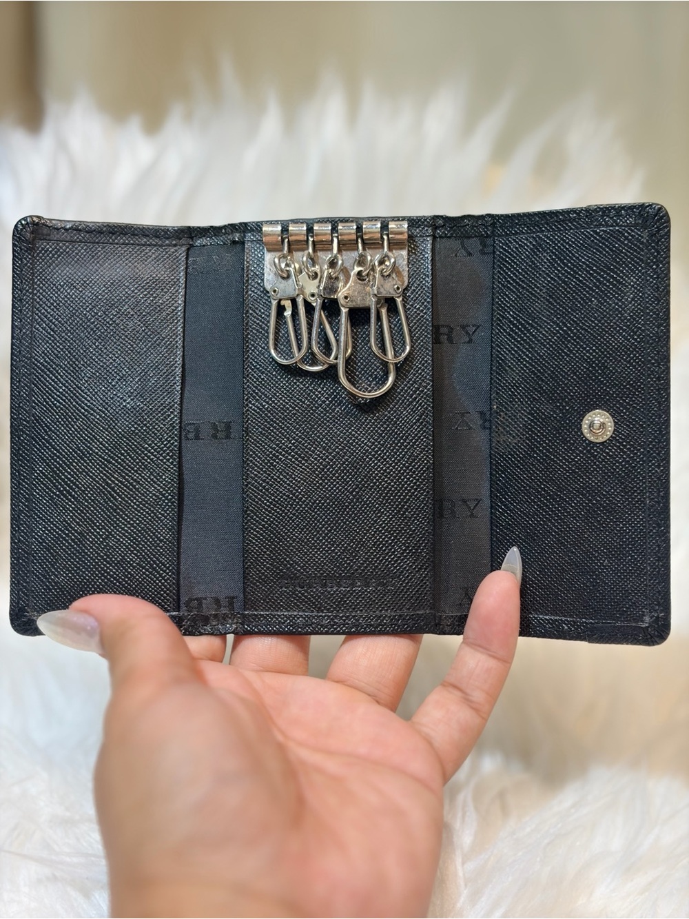 Burberry Nova Check 5-Key Case - Picture 6 of 7